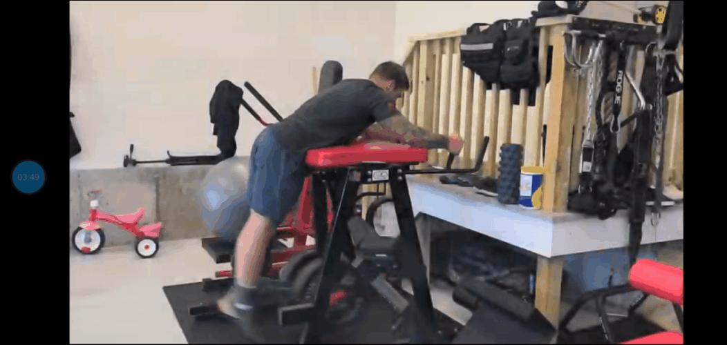 男人健身和不健身臀部的对比,健身男士臀肌