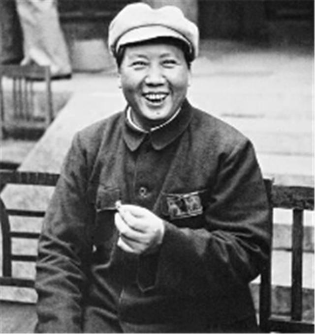 毛主席对自己著作的评价：文章只有一篇好的，还有点用