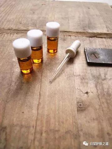 这5个方法让你轻松搞定红血丝,5分钟教你去除红血丝的小方法