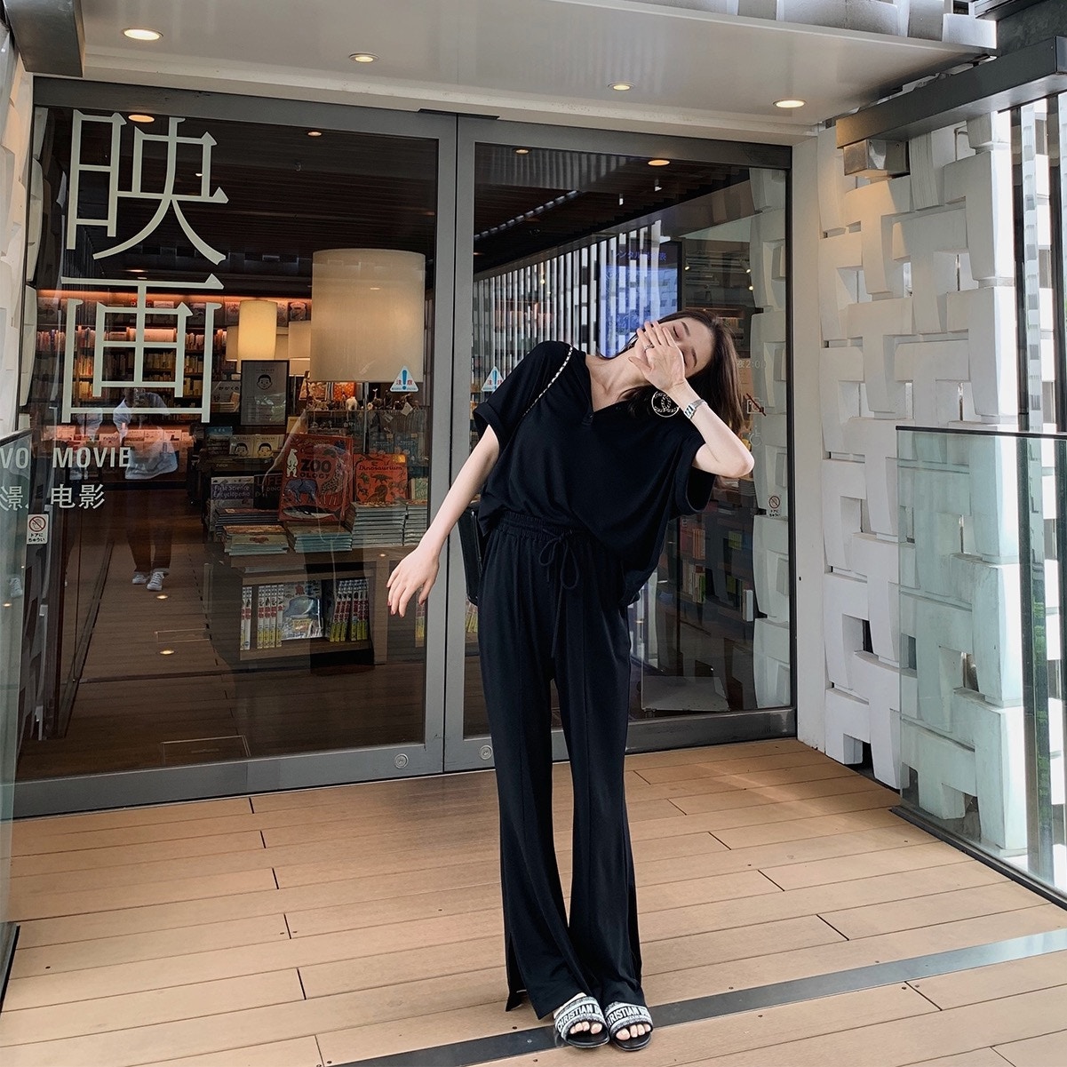 有哪些平价好看的淘宝女装店,淘宝冷门韩系女装店铺推荐