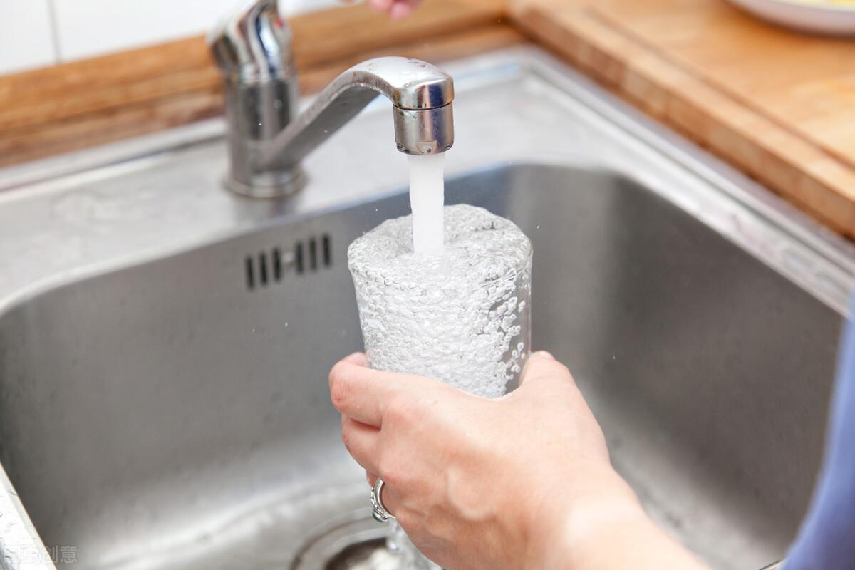 RO反渗透净水器怎么选?华凌800G净水器使用体验