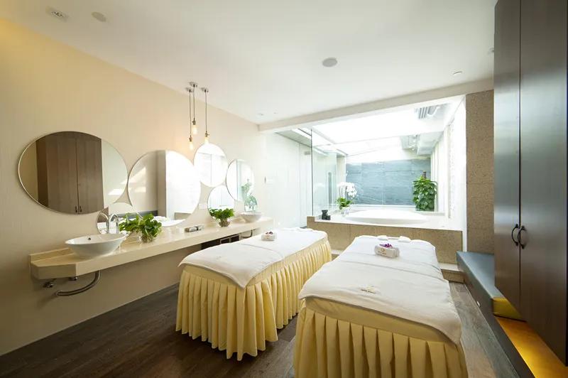 鏋佽嚧濂㈠崕spa,榄旈兘韬綋spa