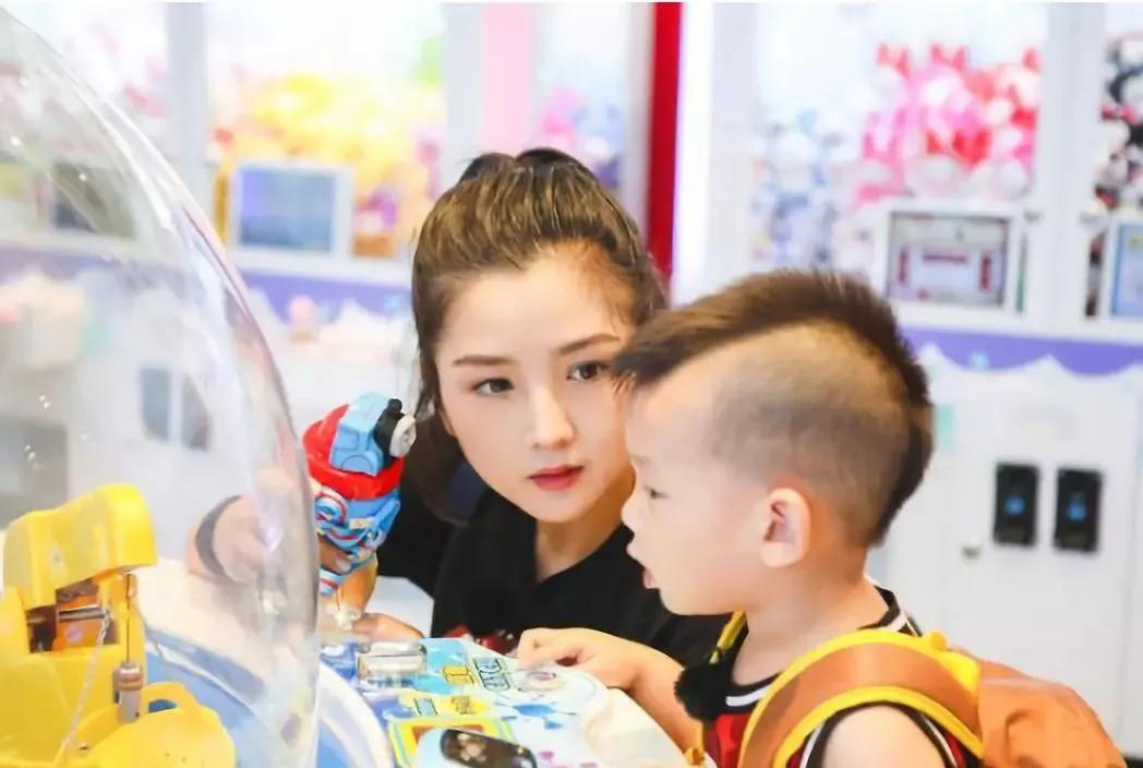 孩子总是撒谎该怎么正确教育,孩子总是撒谎父母该怎么做