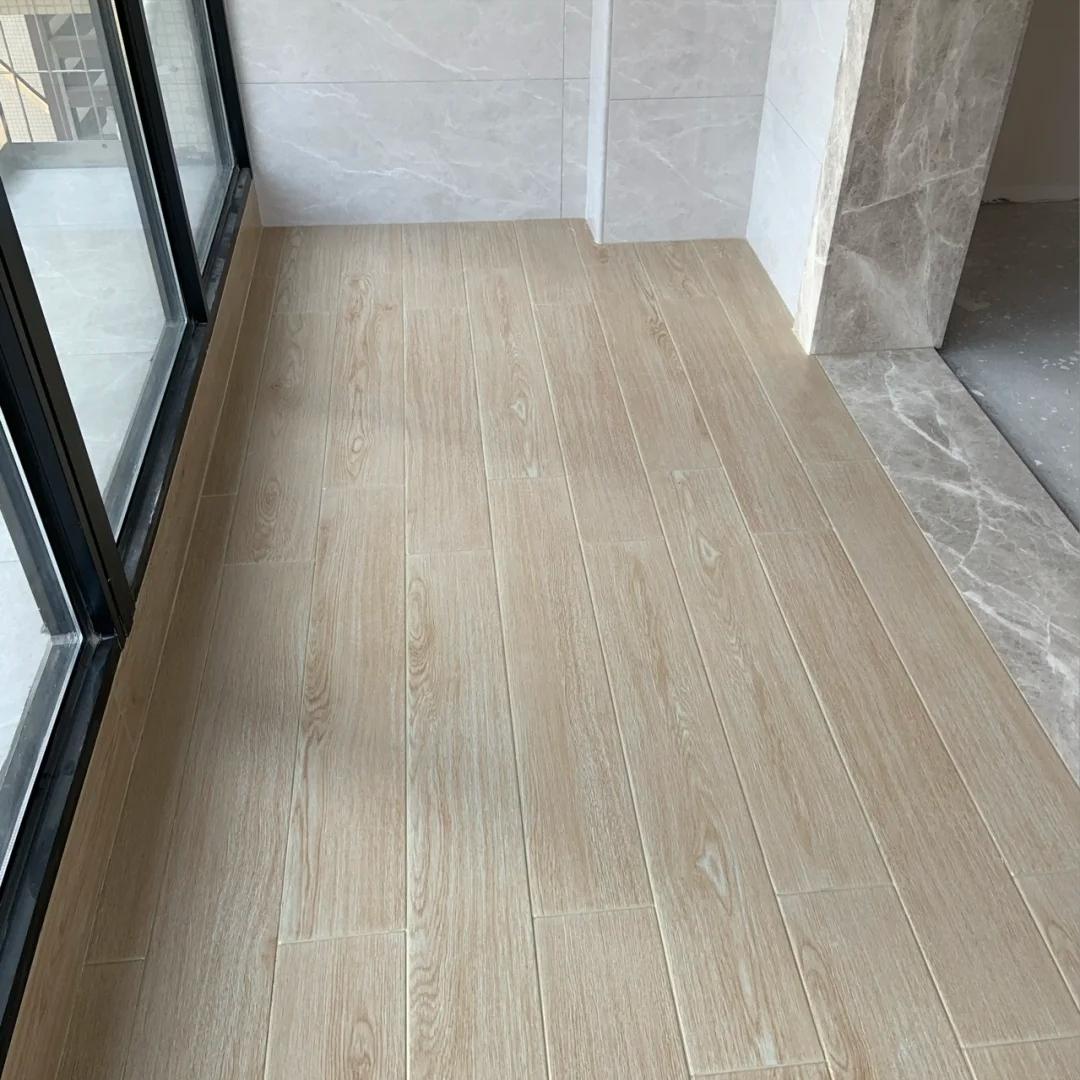 卧室已经铺了木板改成地砖麻烦吗,木板改地砖需要多少钱