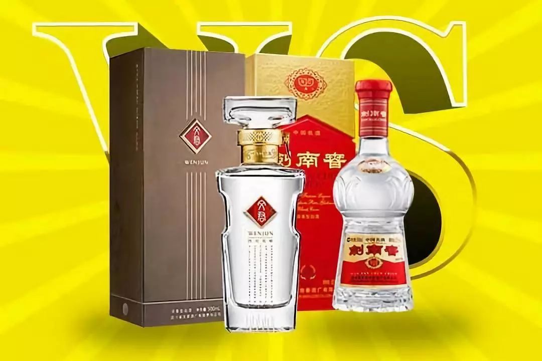 这瓶酒是一代成都人的回忆，每次回去都会买来和父亲喝