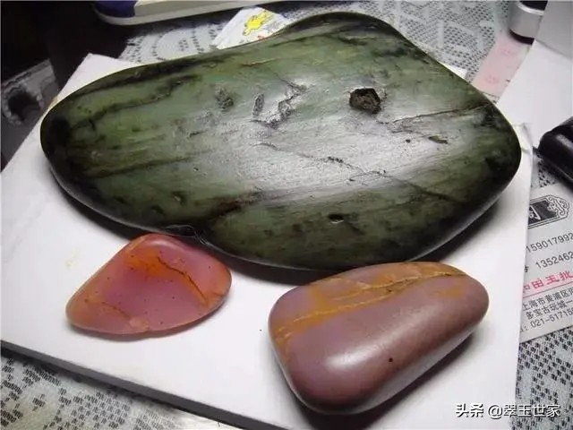 爱了！爱了！和田玉中最浪漫的颜色，价格还亲民