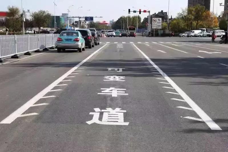 黄白虚线分不清小心你的驾驶证,这几种交通标志老司机都不会犯错