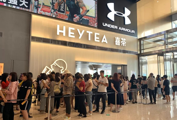 还没过节，济南这里已堵成了人山人海！最大规模的综合体开业！还有水哥王昱珩打造的绿植墙