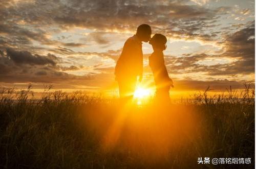 为什么已婚男女还联系前任,已婚为什么会和异性约会