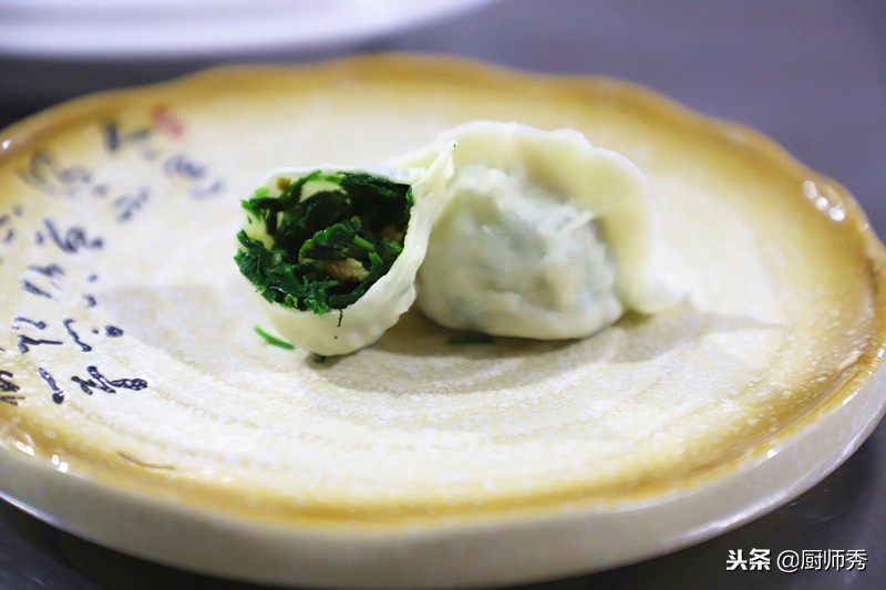 煮饺子的正确方法要放油吗视频,饺子冷水下锅还是热水下锅不破皮