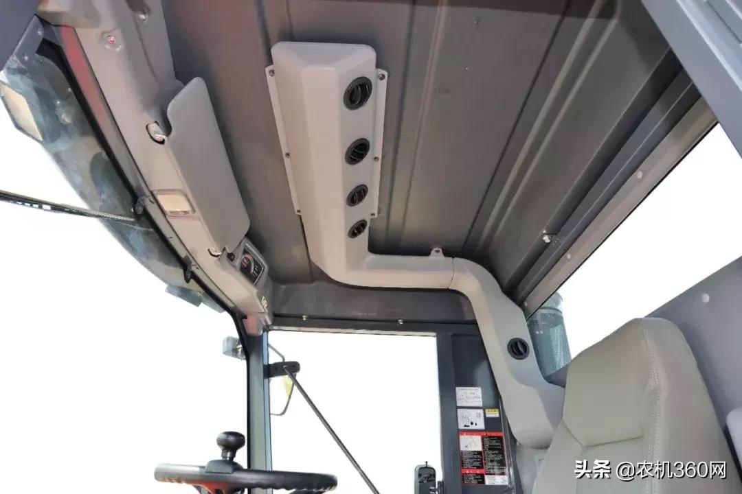 自走式双行玉米收获机多少钱一台,久保田1408玉米收获机新车多少钱