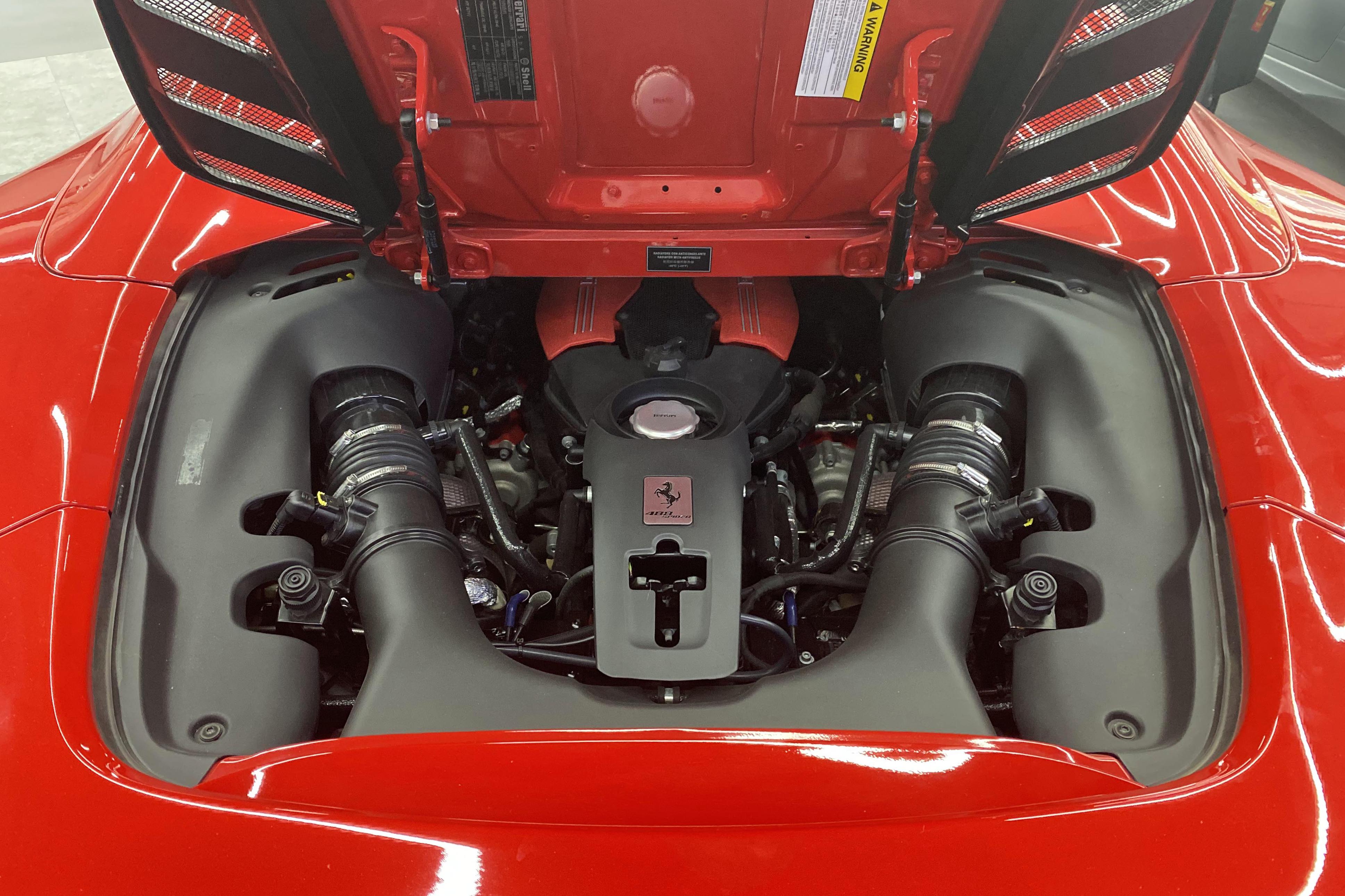 300000买的法拉利488修复,2018年的法拉利488还值多少