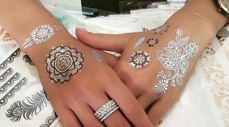 适合去音乐节的妆容教程,a到爆的女生妆