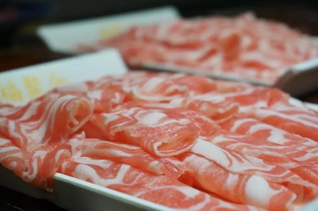 年夜饭大赏舌尖上的新年,各地年夜饭比拼吃什么才算有年味