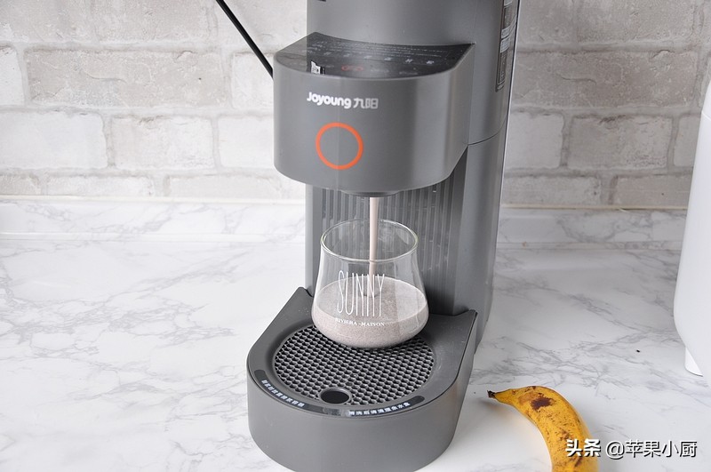 香蕉加黑芝麻加牛奶的功效,香蕉胡萝卜黑芝麻蜂蜜牛奶可以吗