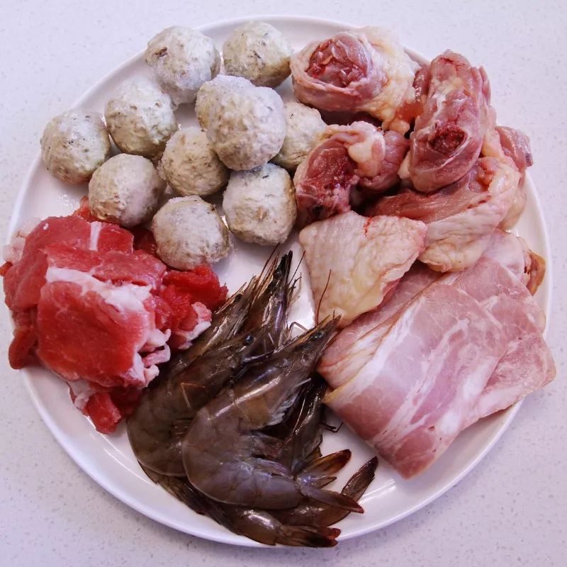 在家自制烧烤邻居家小孩都馋哭了,自己做辣条隔壁小孩都馋哭了