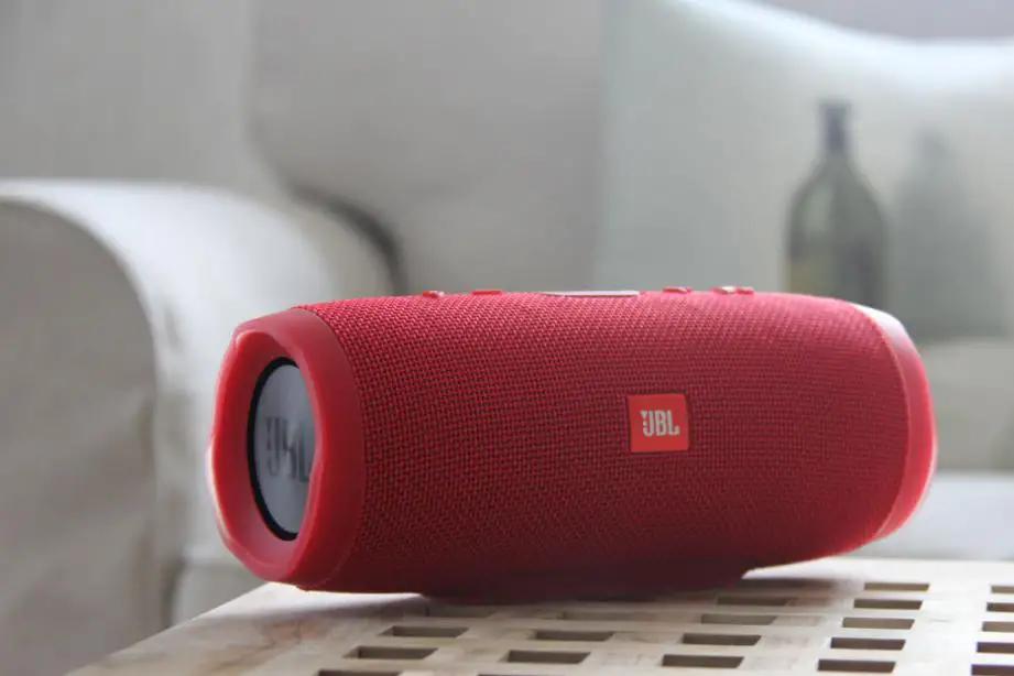 既然不能出门就在家自娱自乐,既然不能出门就在家里自娱自乐吧