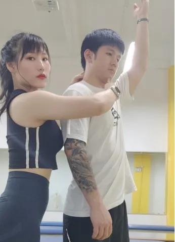 肩峰撞击肩关节疼痛怎么恢复,肩关节疼痛有可能是什么病