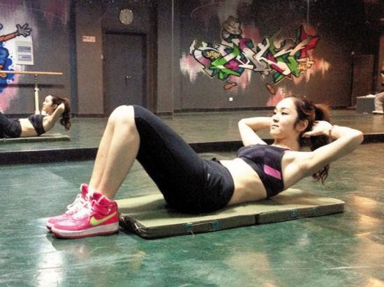 深蹲髋关节受限怎么训练,练完深蹲髋关节疼痛