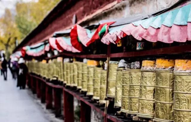 转经筒音乐完整,转经筒上的梵音