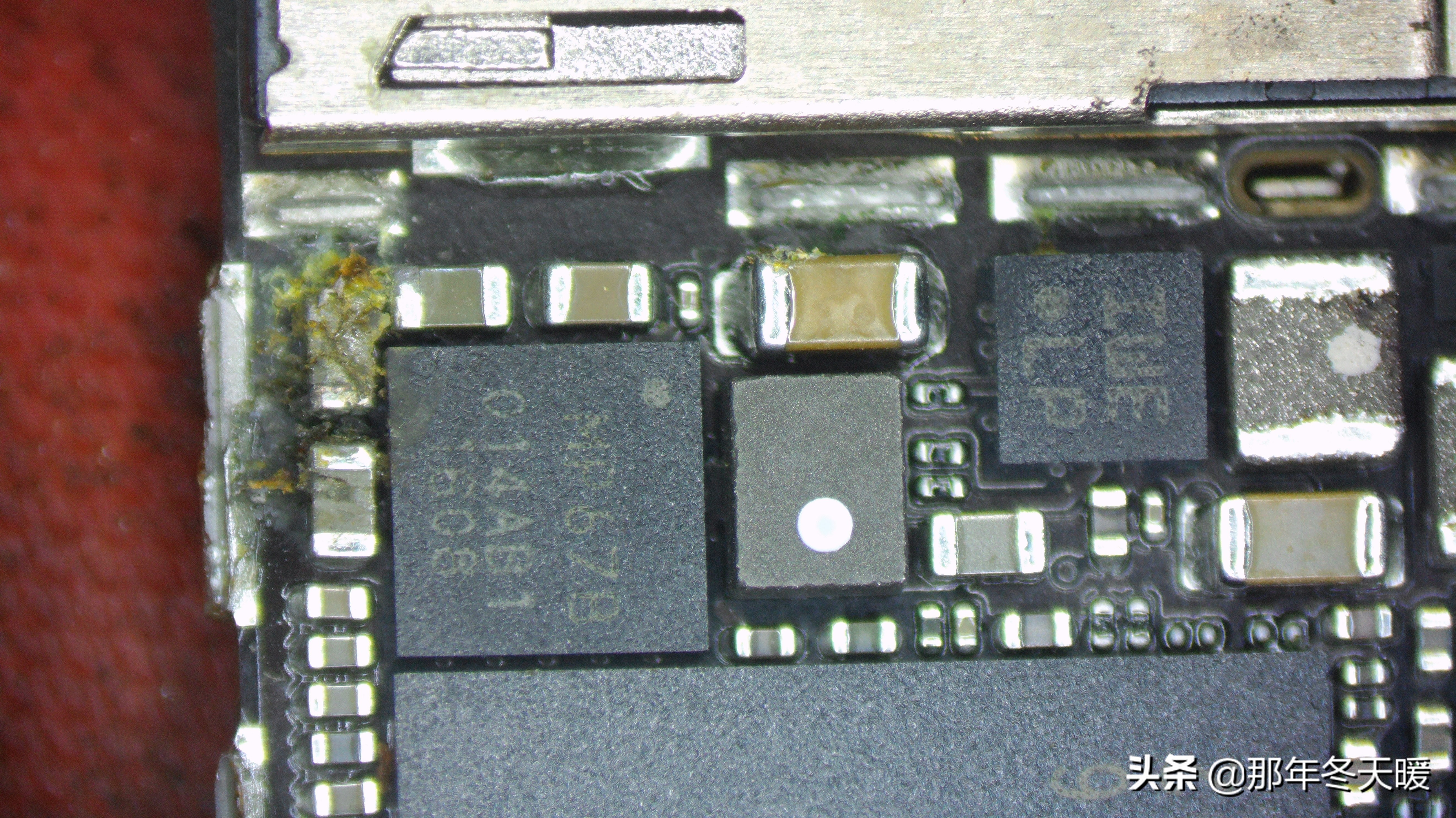 苹果6s进水指南针失灵维修一例