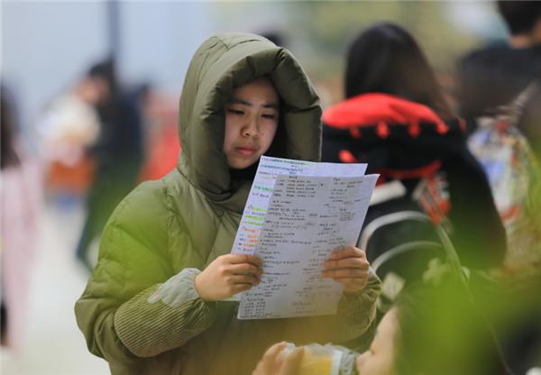 公务员国考和省考难度差距有多大,公务员国考和省考哪个容易逆袭