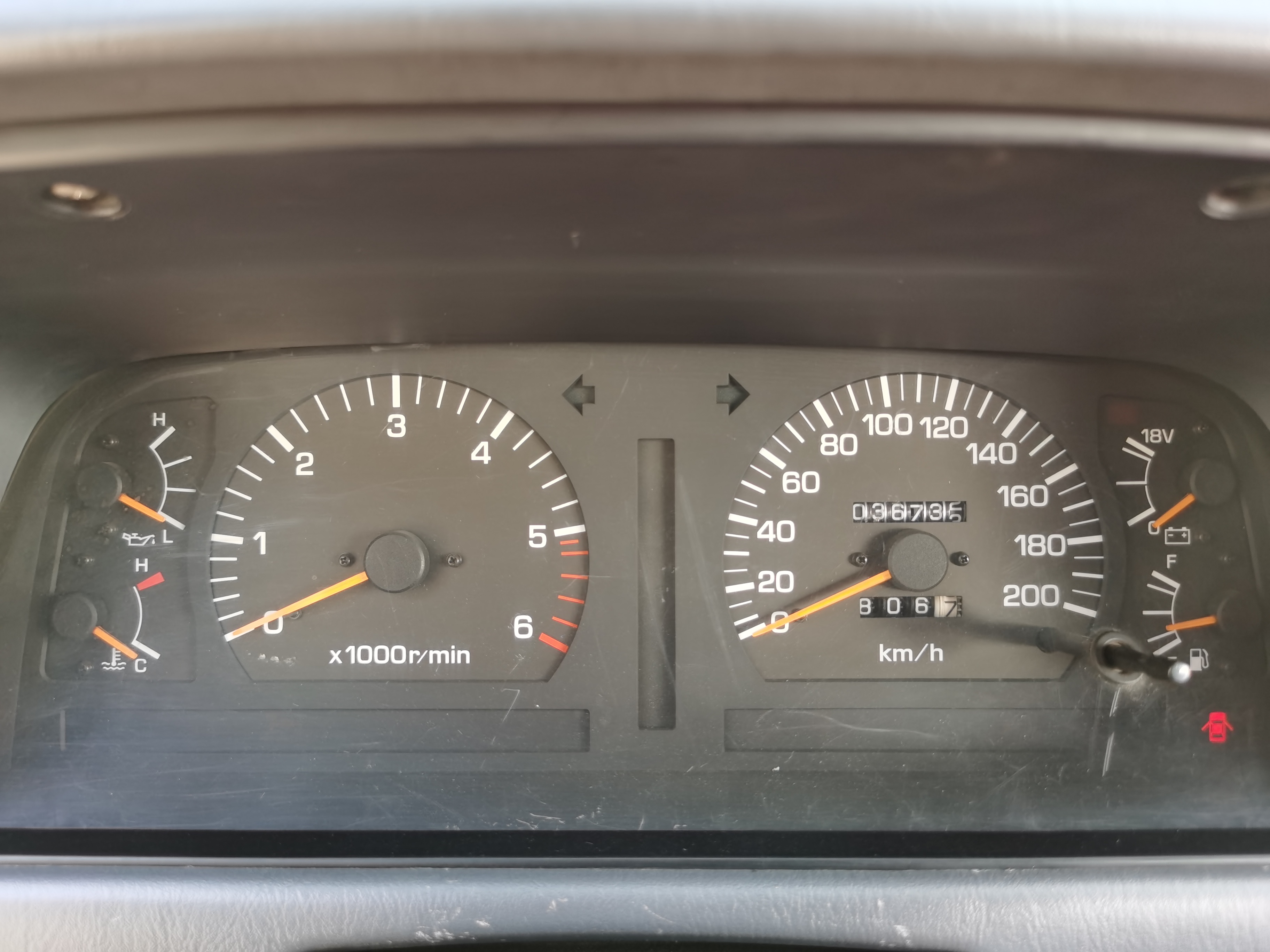 兰德酷路泽lc80越野视频,lc80陆地巡洋舰沙漠王子