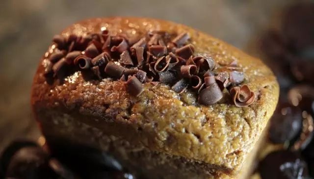 面包材料怎么搅拌得更均匀 (面包搅拌步骤注意事项)