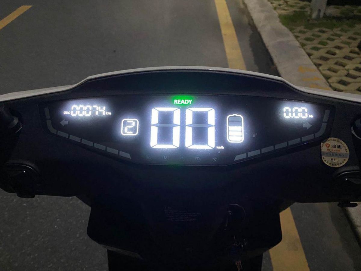 雅迪冠能t5电机是1200w还是800w,雅迪t5冠能版1200w和800w哪个好