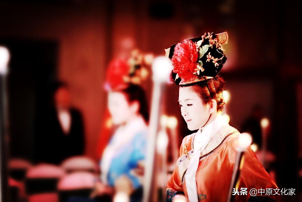 羌族蒙古族服饰,羌族文化与汉族文化的服饰方面