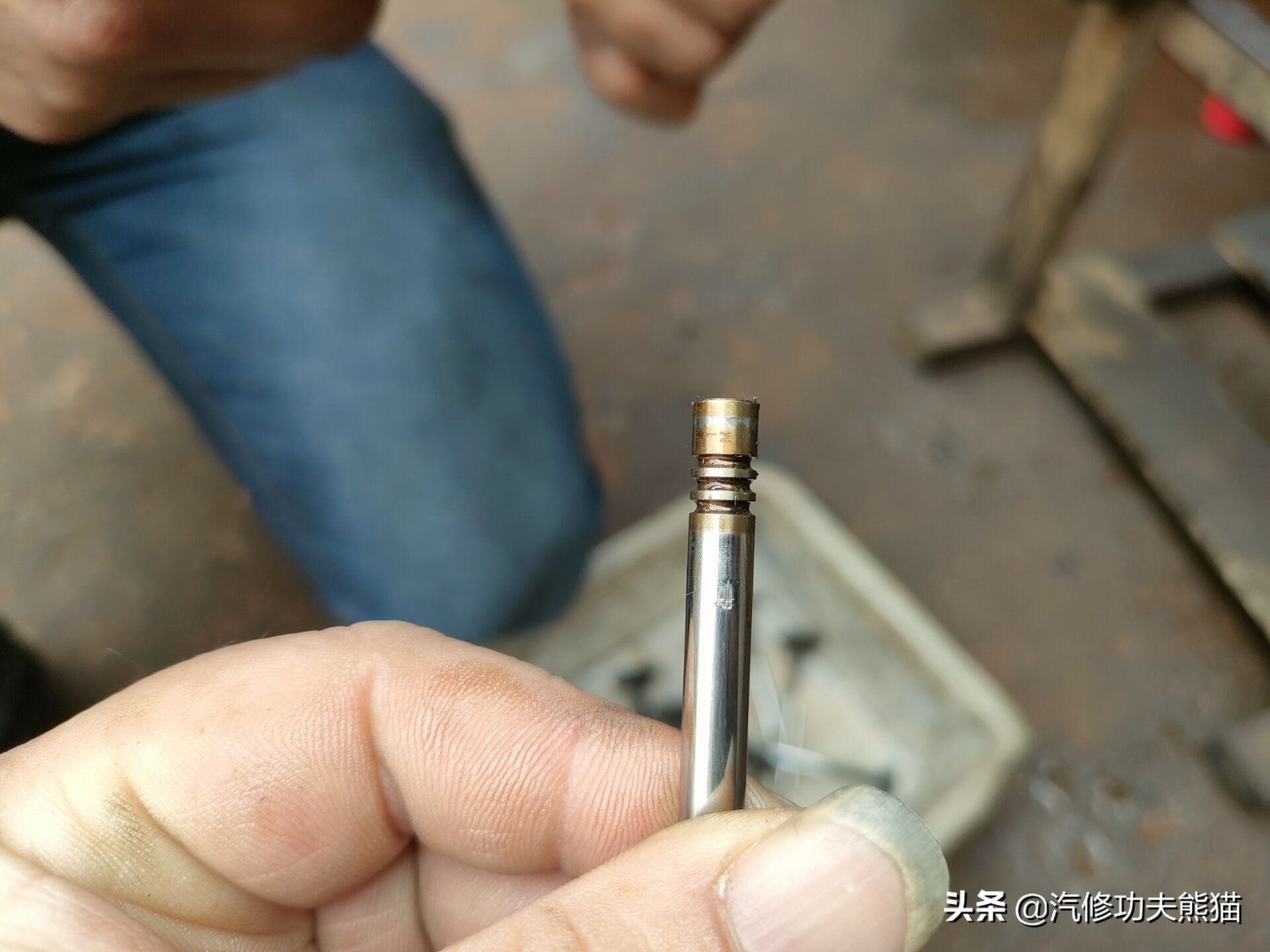 10年奥迪a6l2.0t烧机油维修,奥迪a6l2.0t烧机油吗