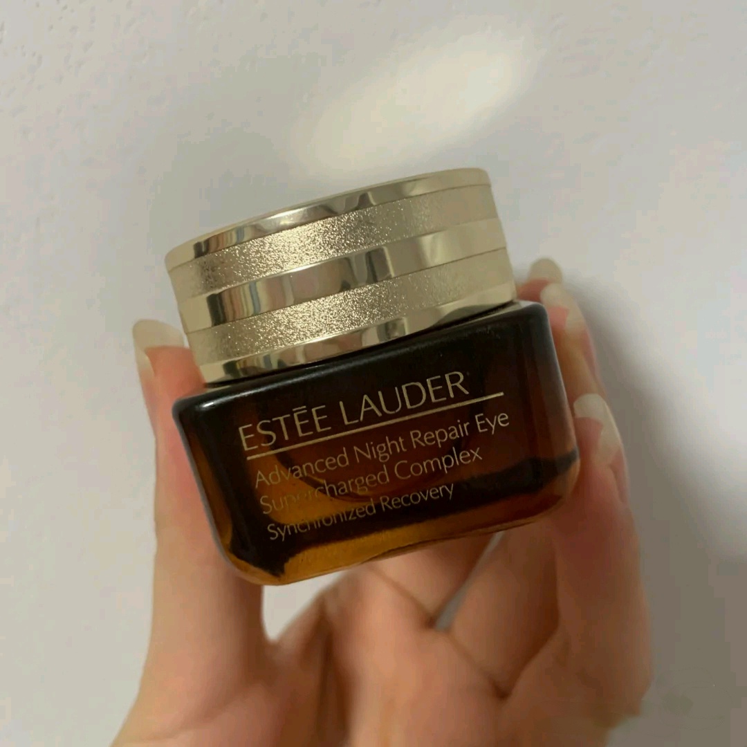 雅诗兰黛兰蔻资生堂哪个好,雅诗兰黛精华好用还是雪花秀