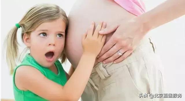 胎儿在肚子里缺氧会有什么症状,孕妇宝宝缺氧是什么原因该怎么办