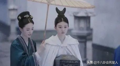 95后小花遭群嘲,95后小花琼瑶式落泪