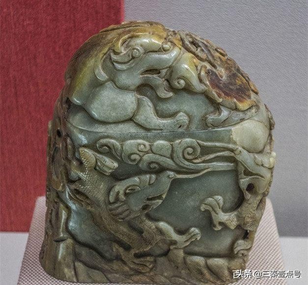 奶奶梳妆台嫁妆,奶奶的嫁妆柜子老物件