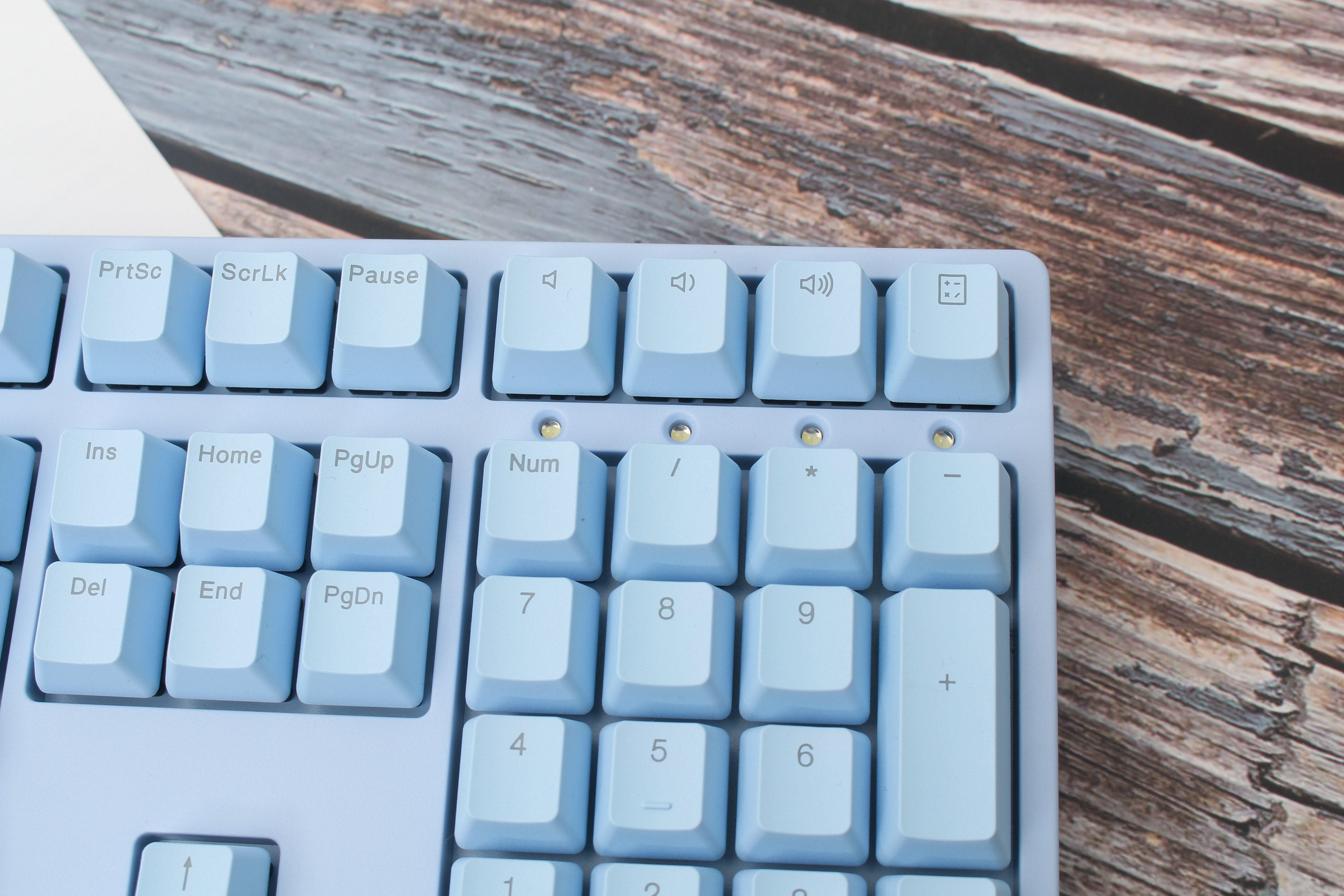 青轴红轴茶轴键盘怎么选,ikbc青轴茶轴黑轴红轴的区别