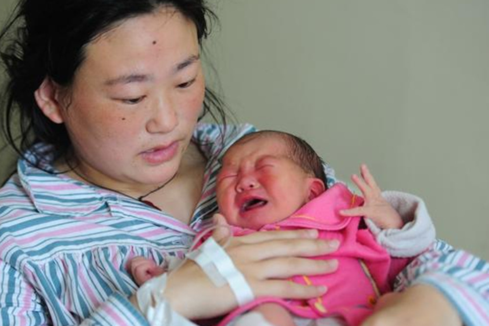 产后前三天怎么护理产妇,产后前三天吃什么对身体恢复好