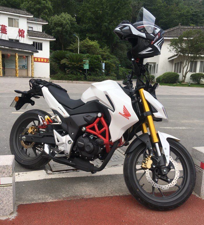 新大洲本田cbf190r是拉力车吗,新大洲本田cbf190r国四有挡显吗