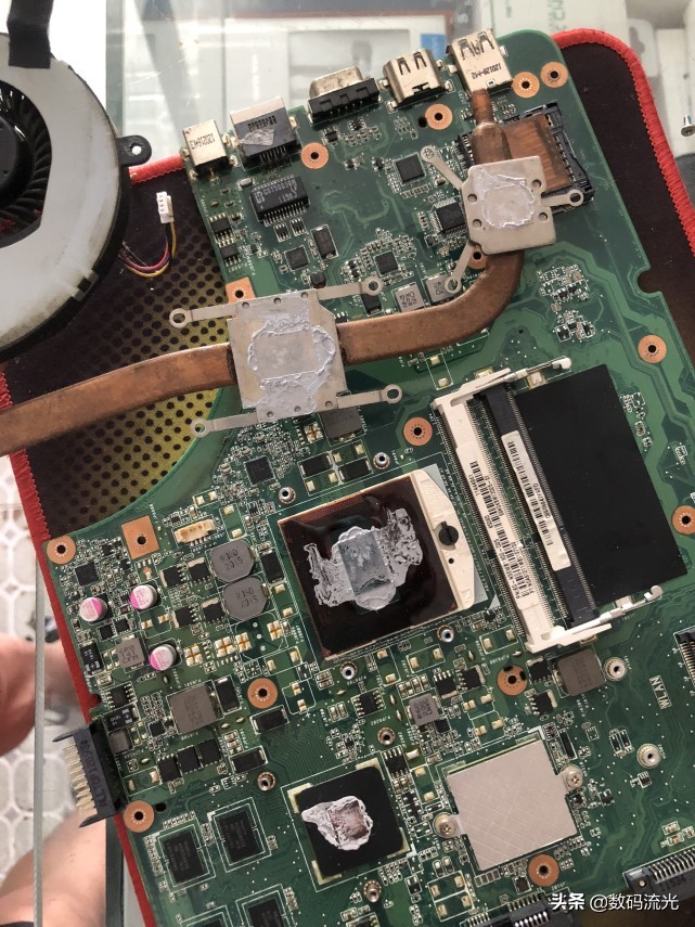 Cpu和显卡温度高,老电脑cpu93度正常吗