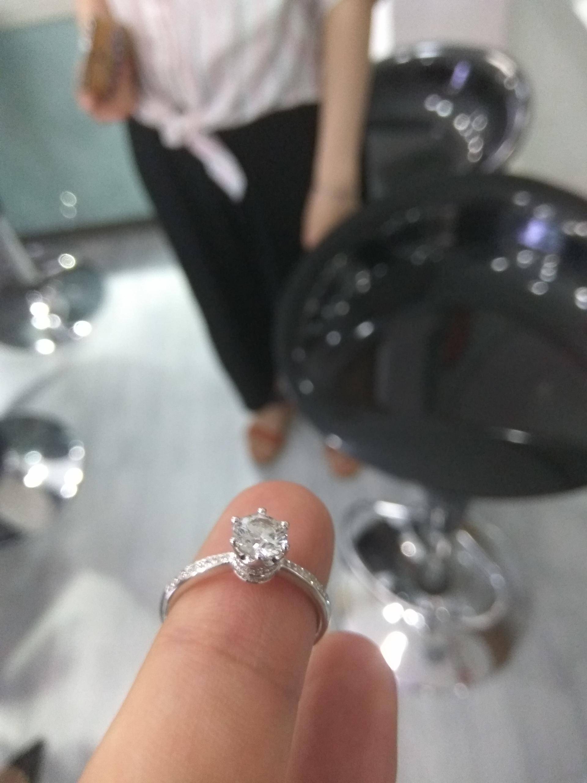 bluenile钻石价格,bluenile钻石一克拉