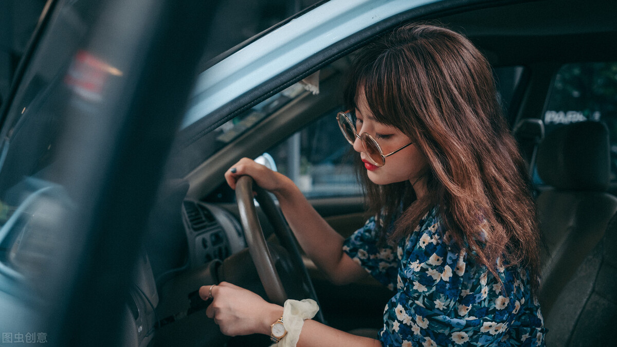一不小心就喜欢上一个人怎么办,四十岁了喜欢上一个小女孩怎么办