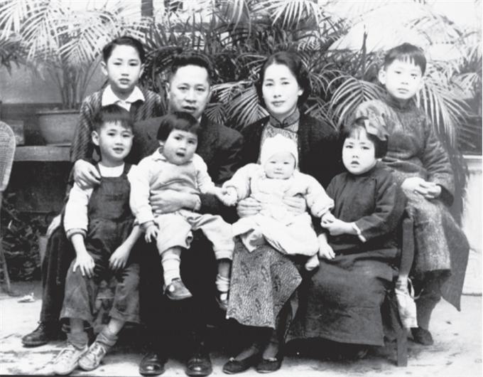 叶挺给童养媳300大洋,要求解除婚约,她却拿钱买下一间庵堂