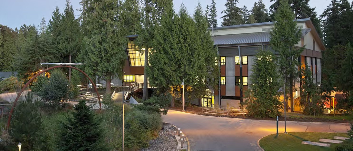 缇庡浗绀惧尯澶у鐧剧浠嬬粛,缇庡浗绀惧尯澶у鐣欏璐圭敤