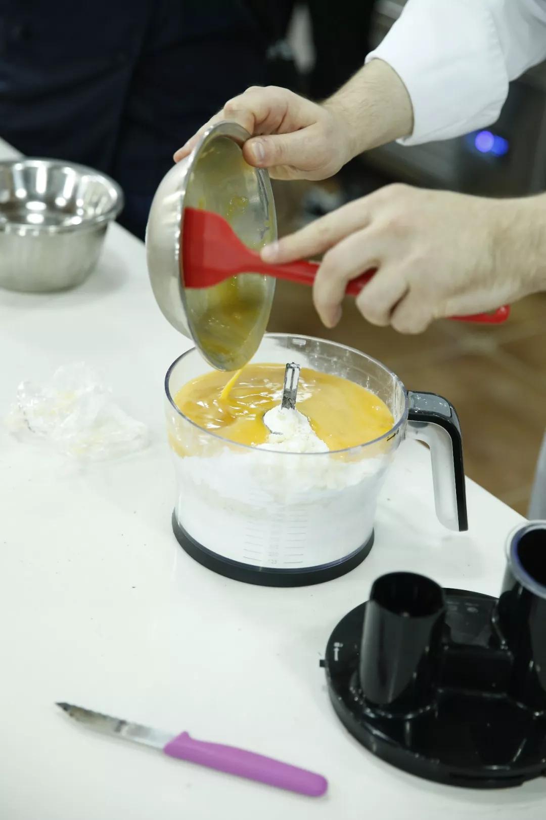 搅拌面团的最佳方法,面团的搅拌的过程