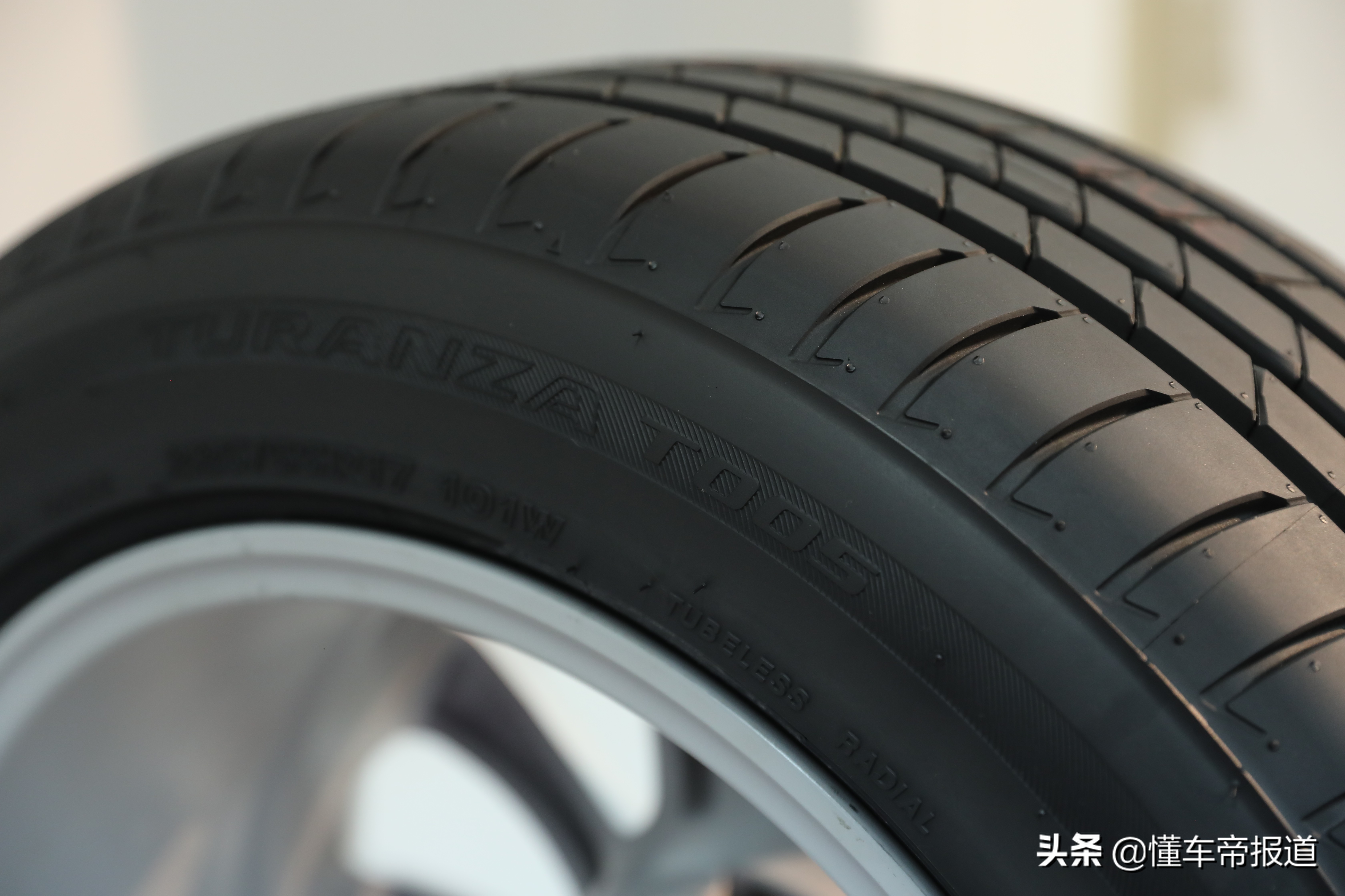 普利司通雪地轮胎静音效果怎么样,马牌轮胎和普利司通哪个静音好