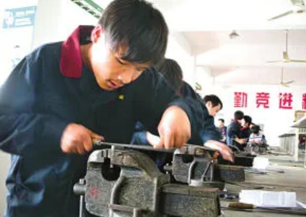 职高与技校要怎么选,普职与职高的区别