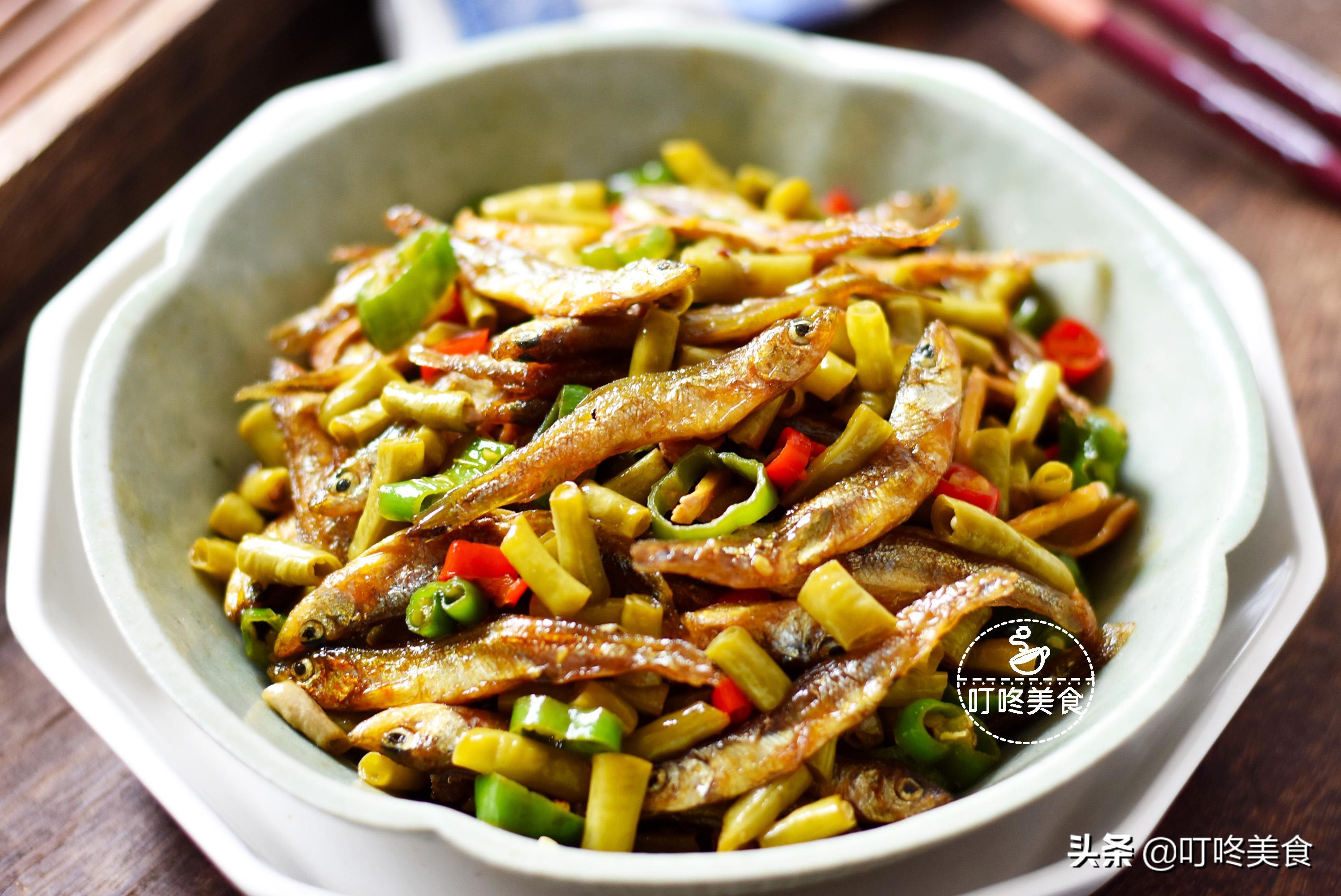 小鱼鱼干怎么炒,炒鱼干怎么热一下