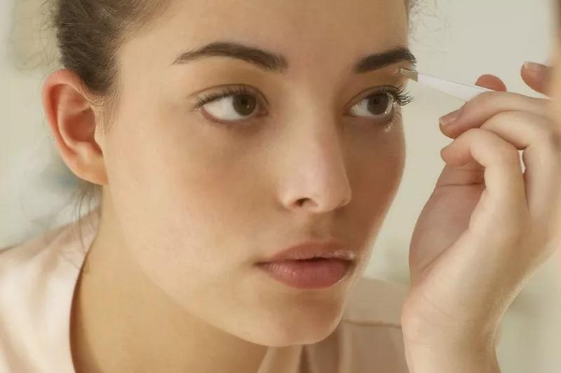 新手修眉最简单方法全部,最简单的修眉法一看就会