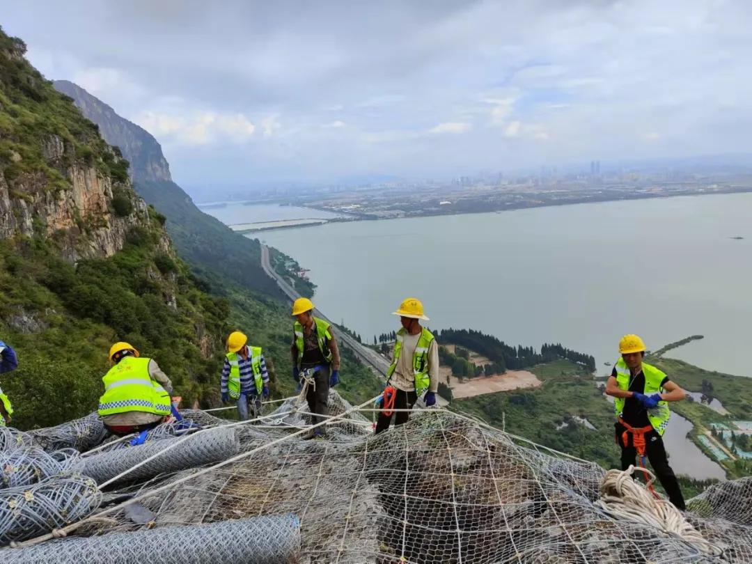 车流量大高速封闭,车流量大收费站封闭