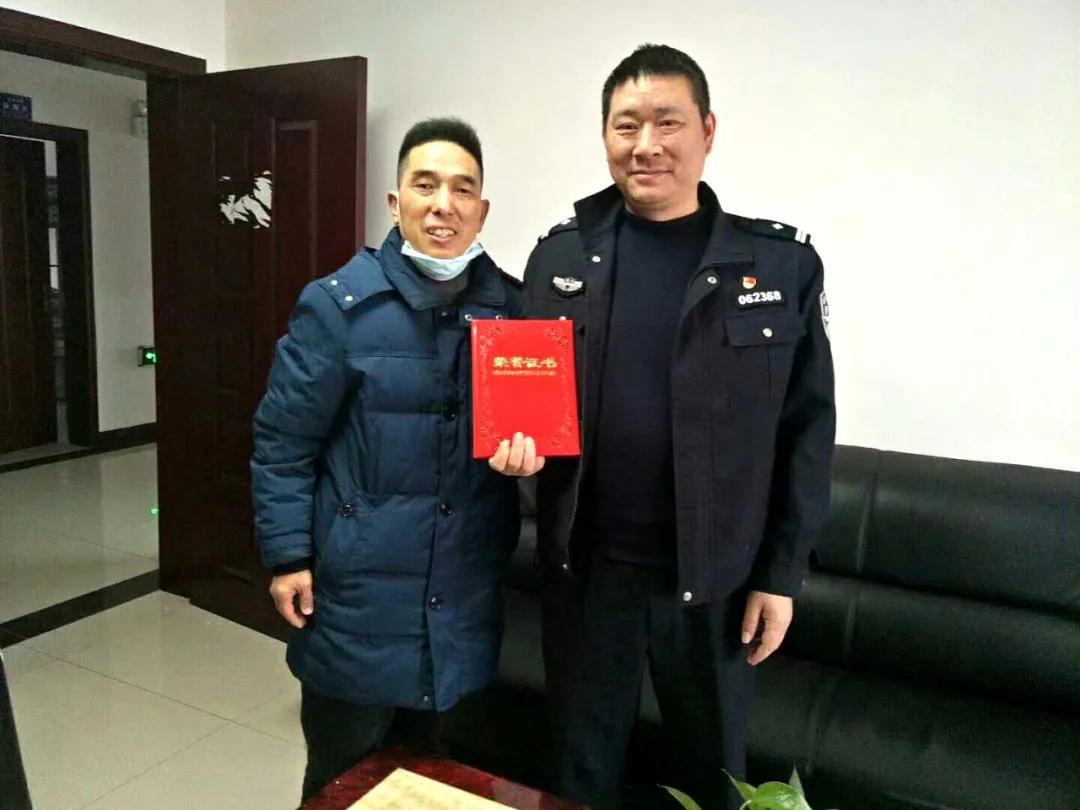 农村脑瘫小伙逆袭成千万富翁,农村脑瘫小伙逆袭成千万富豪